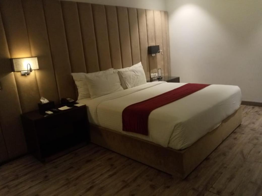 Grand Ittehad Boutique Hotel Lahore Luaran gambar